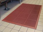 Andersen [302] Comfort Mate™ Wet/Oily Area Anti-Fatigue Flow-Through Floor Mat - Red - 1/2" Thickness AM-302