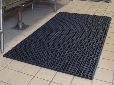 Andersen [303] Comfort Mate™ Wet/Oily Area Anti-Fatigue Flow-Through Floor Mat - Black - 7/8" Thickness - Commercial Anti-Fatigue &amp; Cushioned Matting