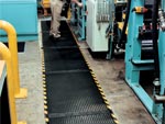 Andersen [477] Happy Feet Wet/Oily Area Anti-Fatigue Floor Mat - Grip Surface - OSHA Border - Linkable - 1/2" Thickness AM-477S