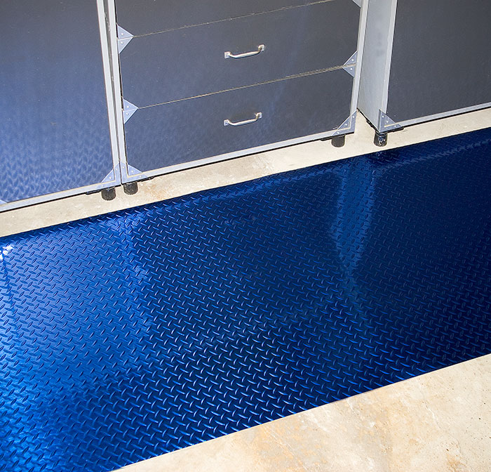 Metallic DiamondDek Industrial Runner Mat