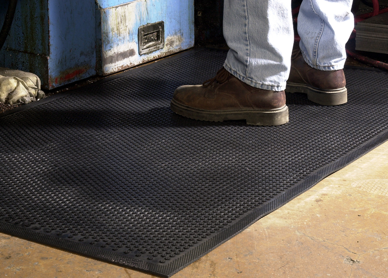 https://www.floormatshop.com/Business-Industrial/Commercial-Slip-Resistant-Mats/AM-400B/SafetyScrape-Slip-Resistant-Indoor-Mat.jpg